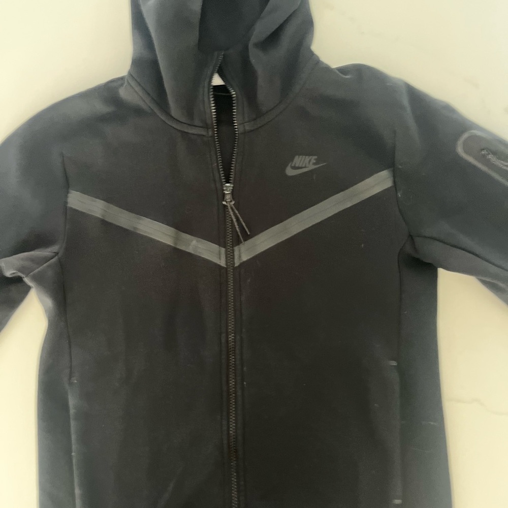 Nike Tech Men’s size small